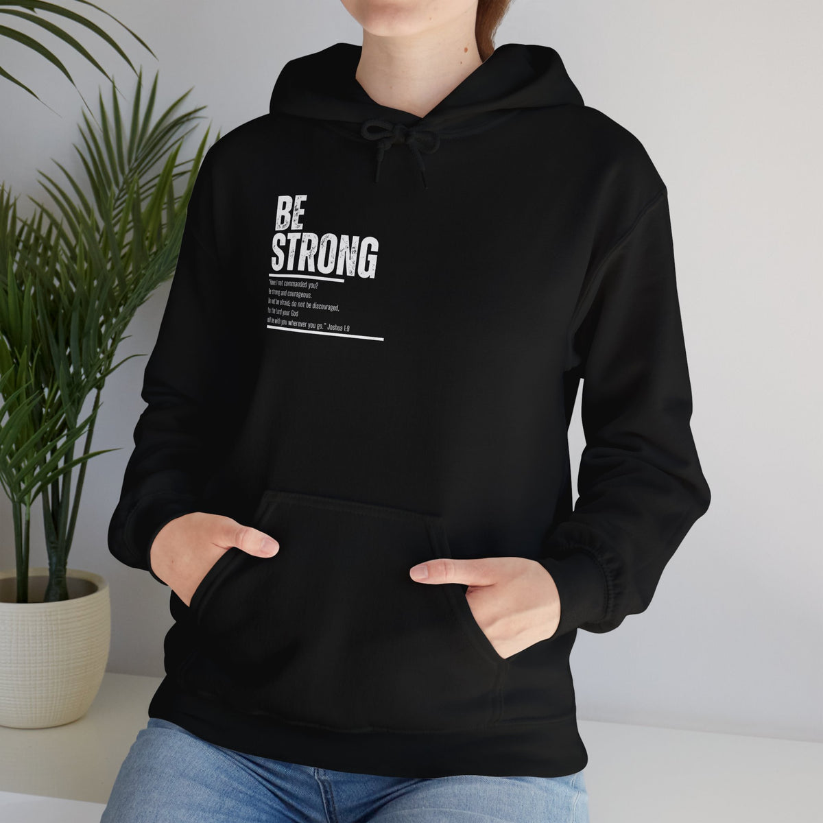 Be Strong- Unisex Heavy Blend™ Hooded Sweatshirt