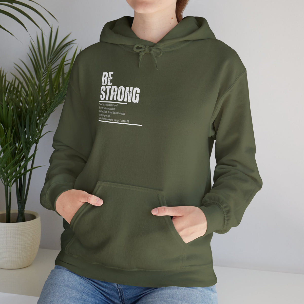 Be Strong- Unisex Heavy Blend™ Hooded Sweatshirt